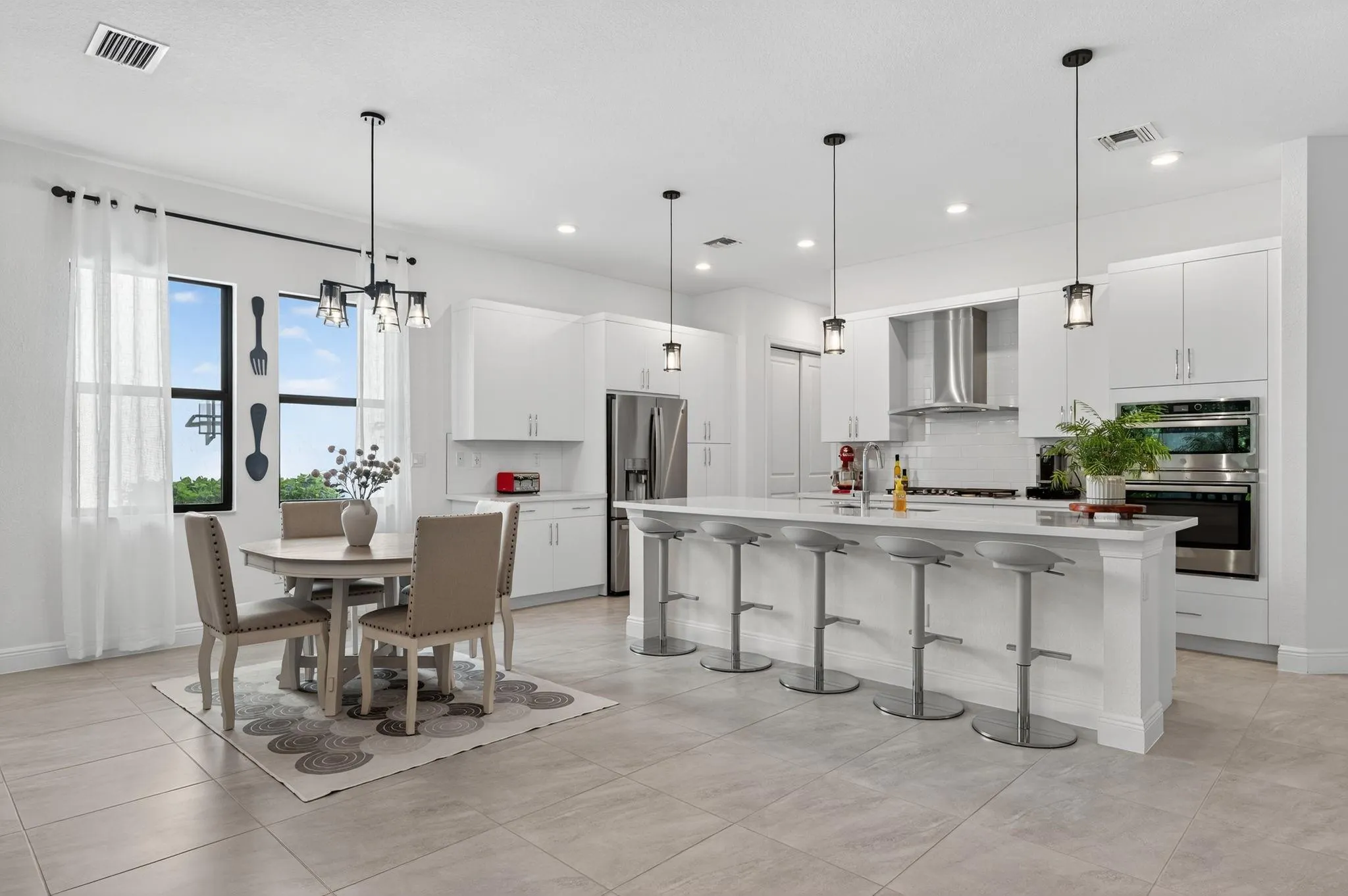 12155 N Baypoint Cir