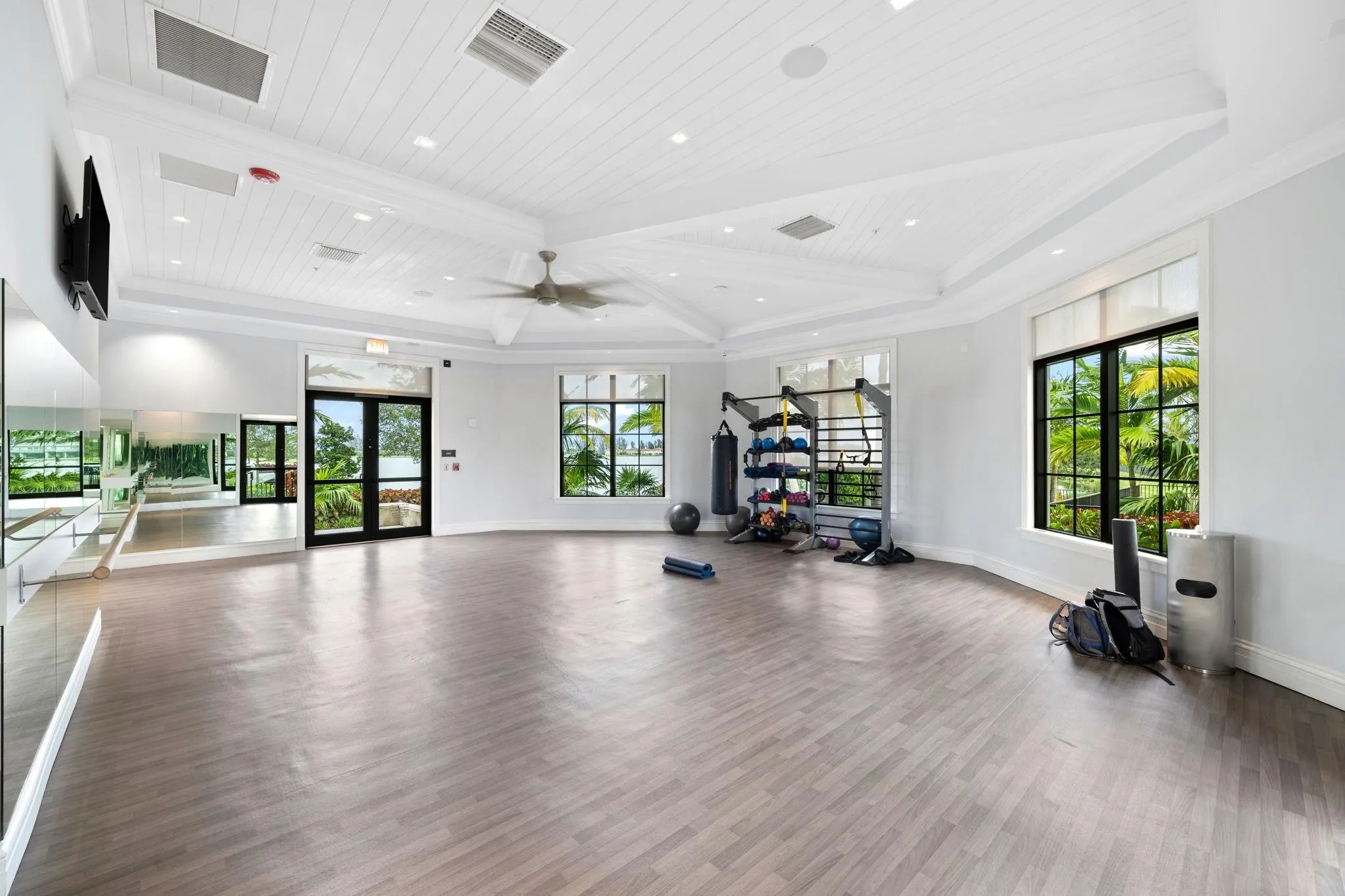 12155 N Baypoint Cir