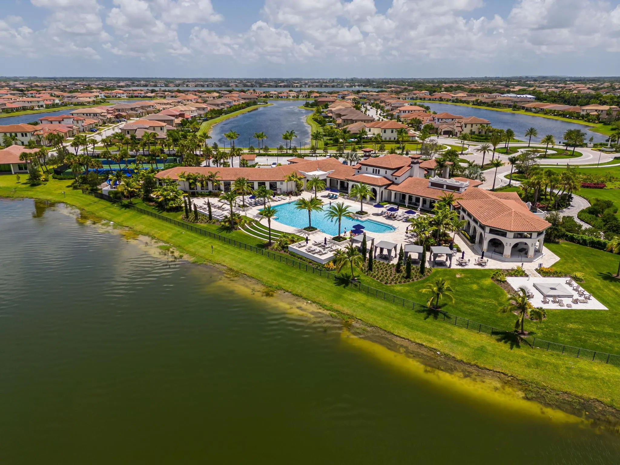 12155 N Baypoint Cir