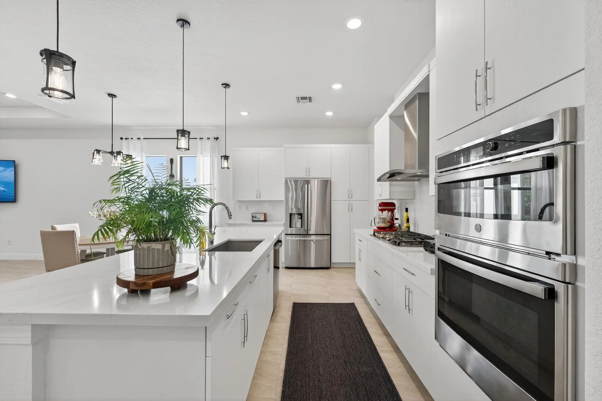 12155 N Baypoint Cir