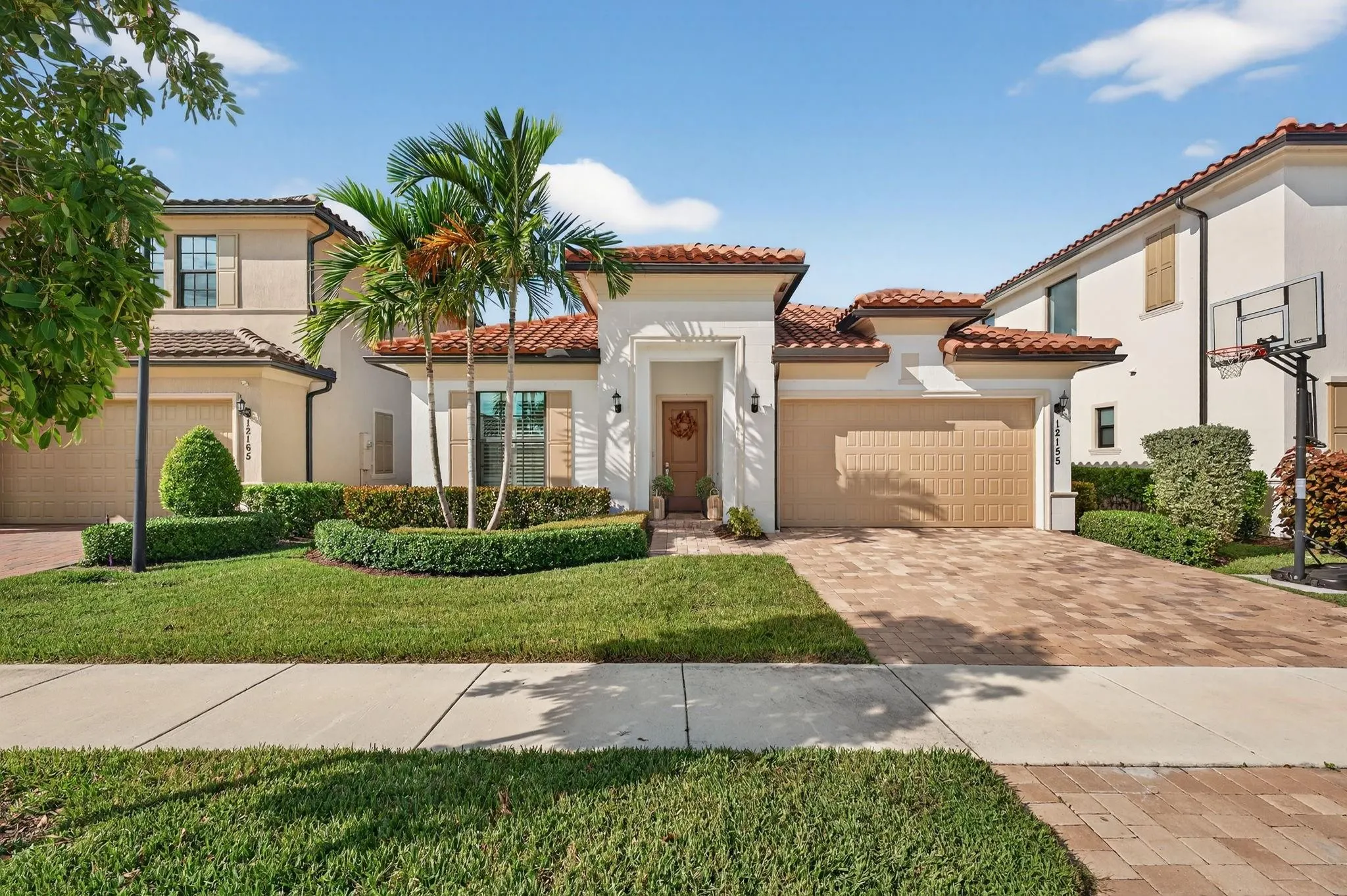 12155 N Baypoint Cir