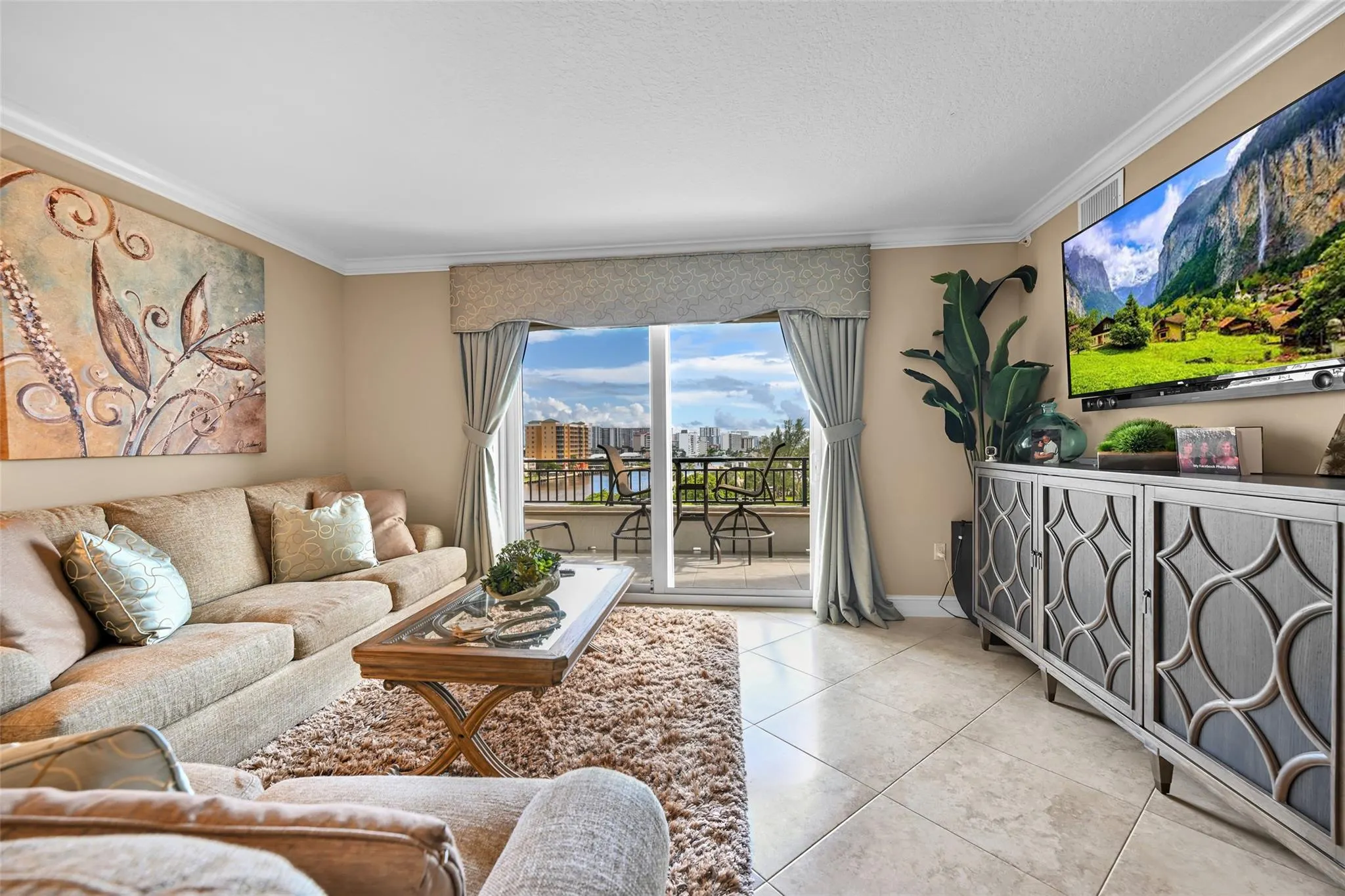 2880 NE 14th Street Cswy, #610