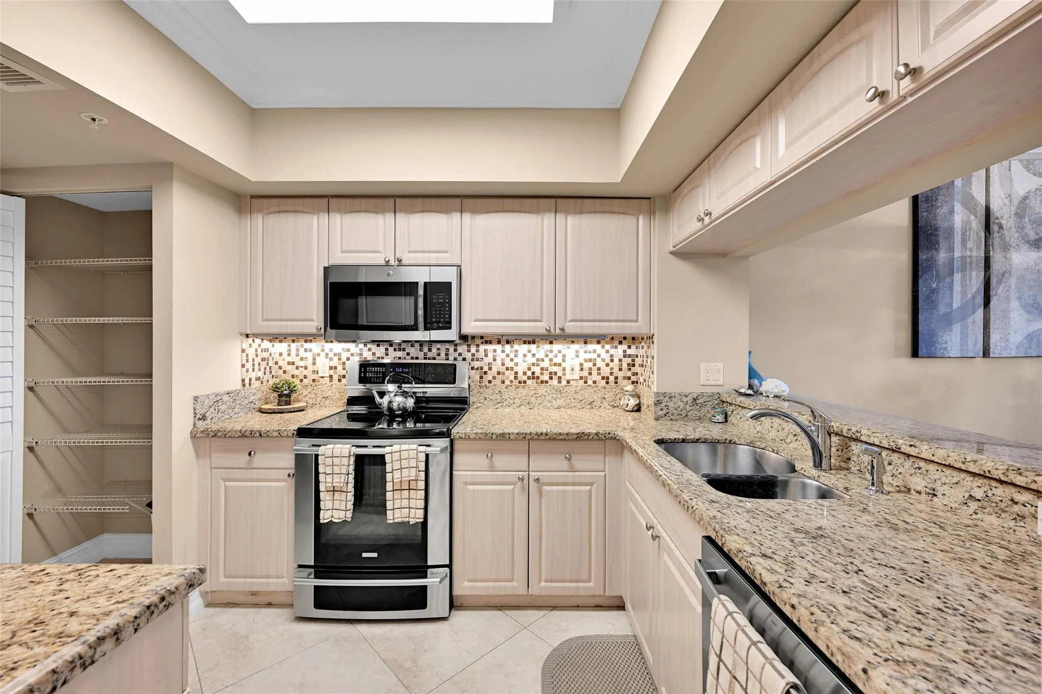 2880 NE 14th Street Cswy, #610