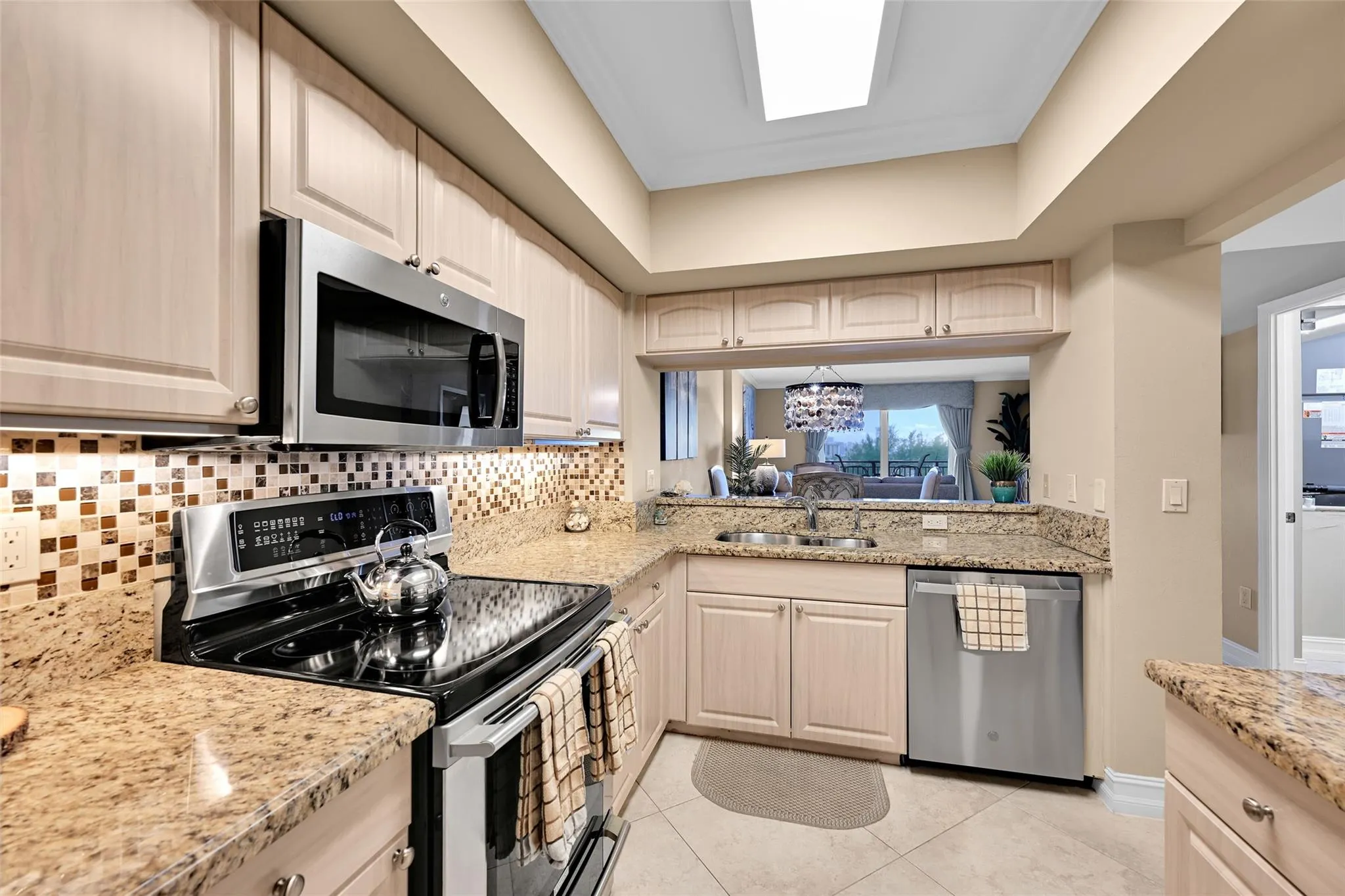 2880 NE 14th Street Cswy, #610