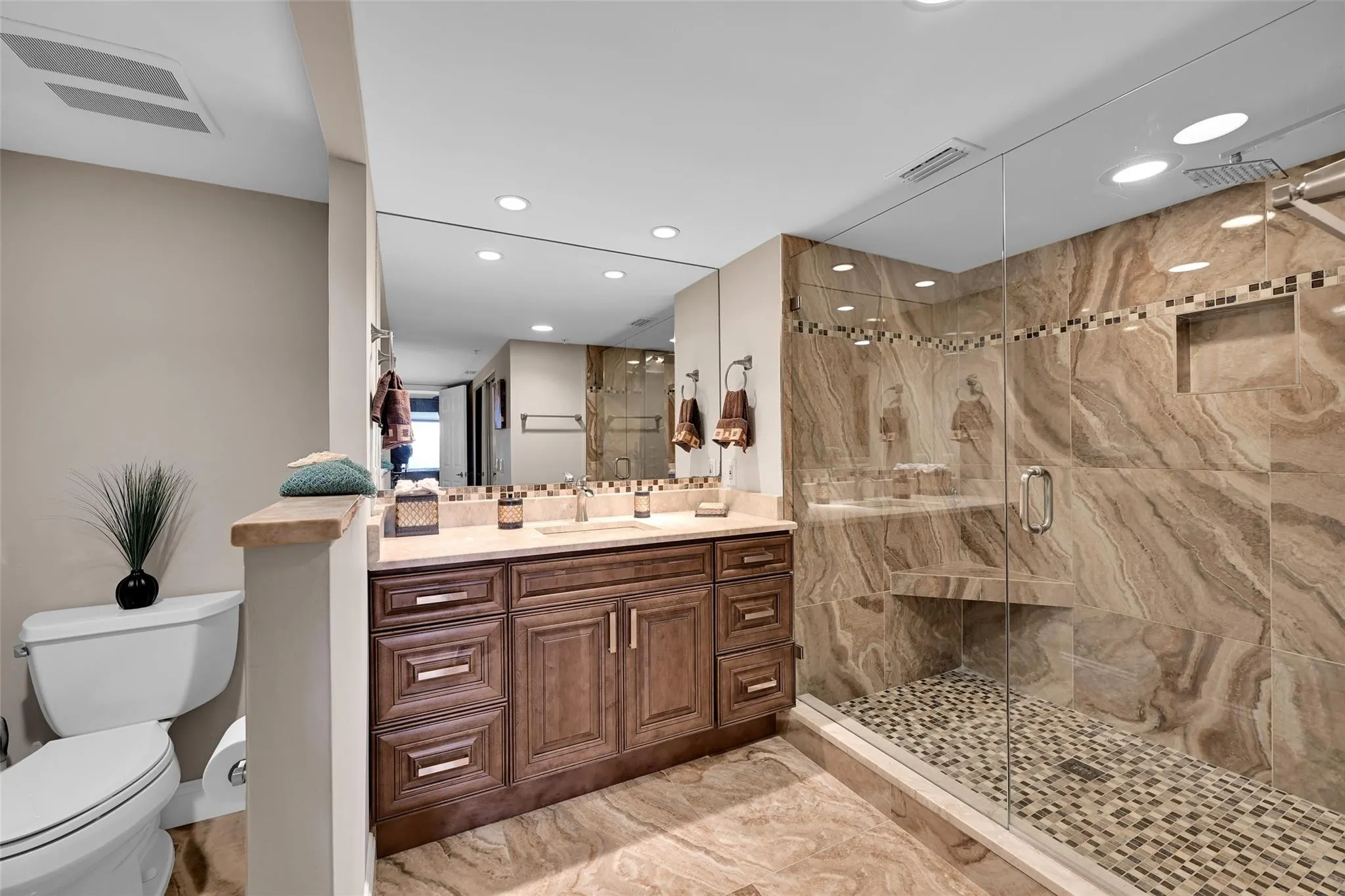 2880 NE 14th Street Cswy, #610