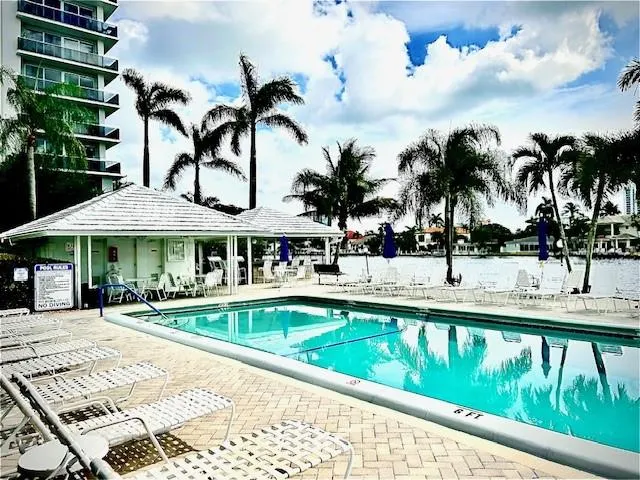 6435 Bay Club Dr, #2