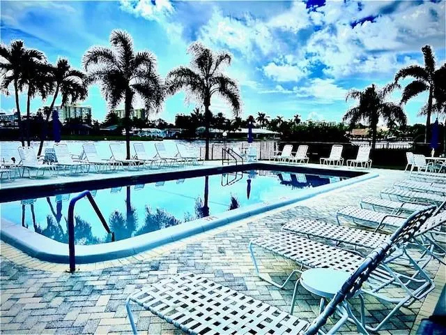 6435 Bay Club Dr, #2