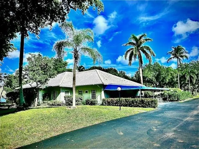6435 Bay Club Dr, #2