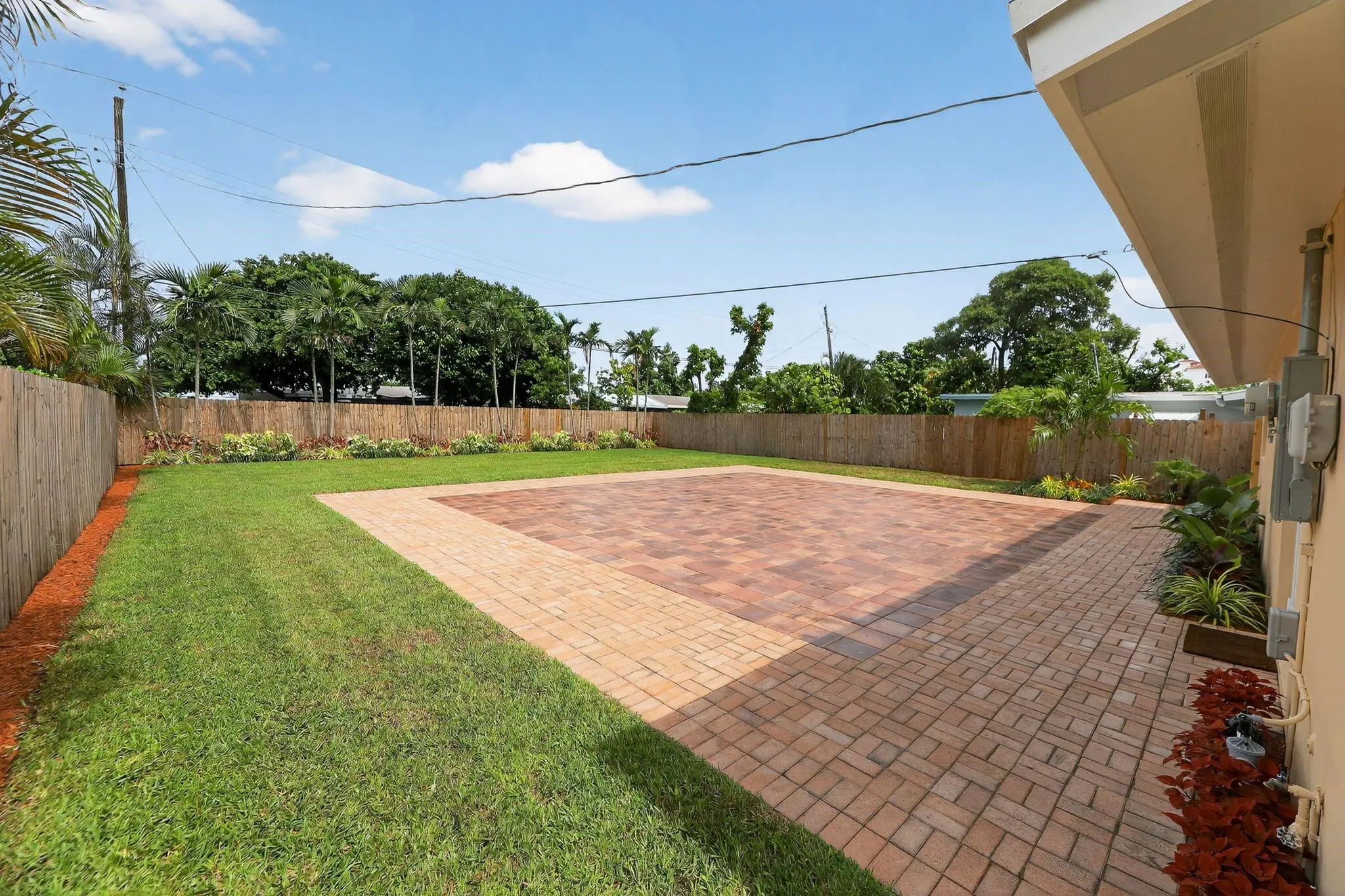 245 SW 3RD ST