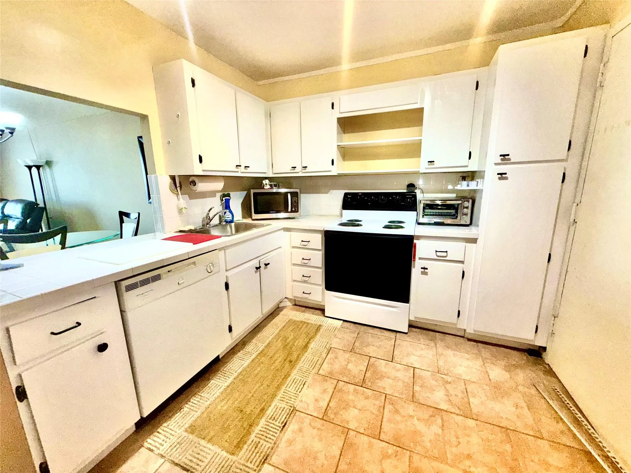 427 Golden Isles Dr, #14B
