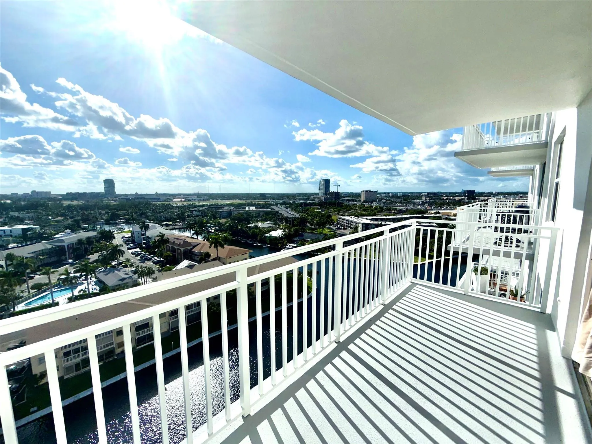427 Golden Isles Dr, #14B