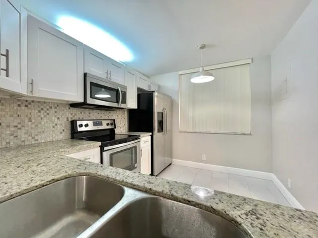 8592 W Sunrise Blvd, #211