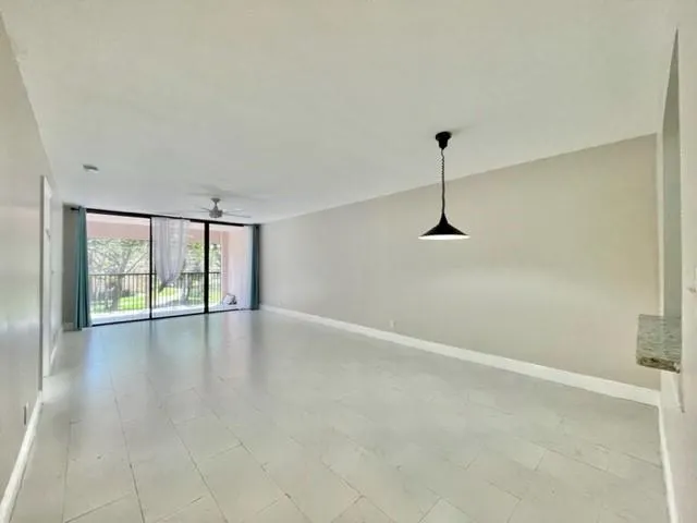 8592 W Sunrise Blvd, #211