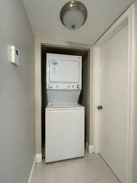 8592 W Sunrise Blvd, #211