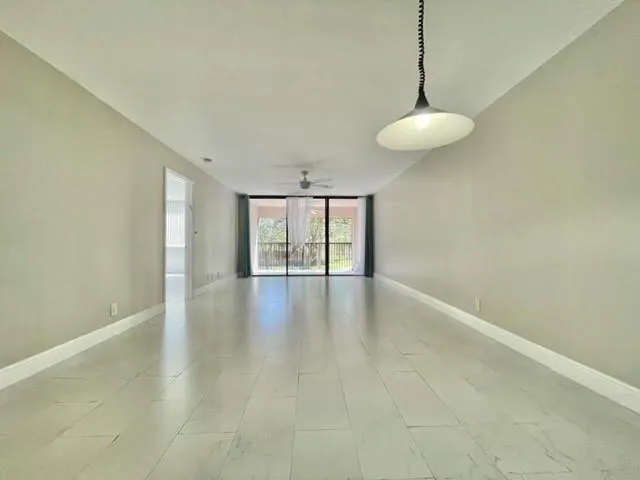 8592 W Sunrise Blvd, #211