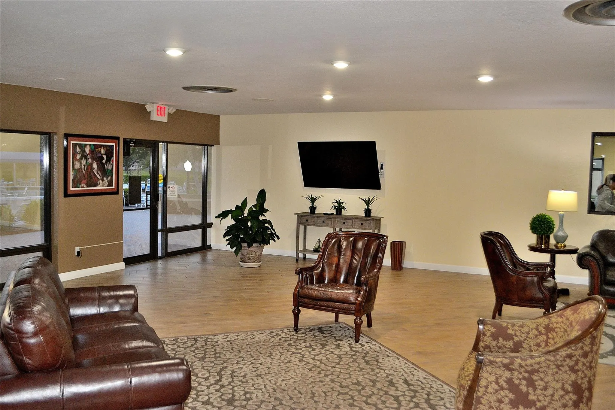 9621 Sunrise Lakes Blvd, #203
