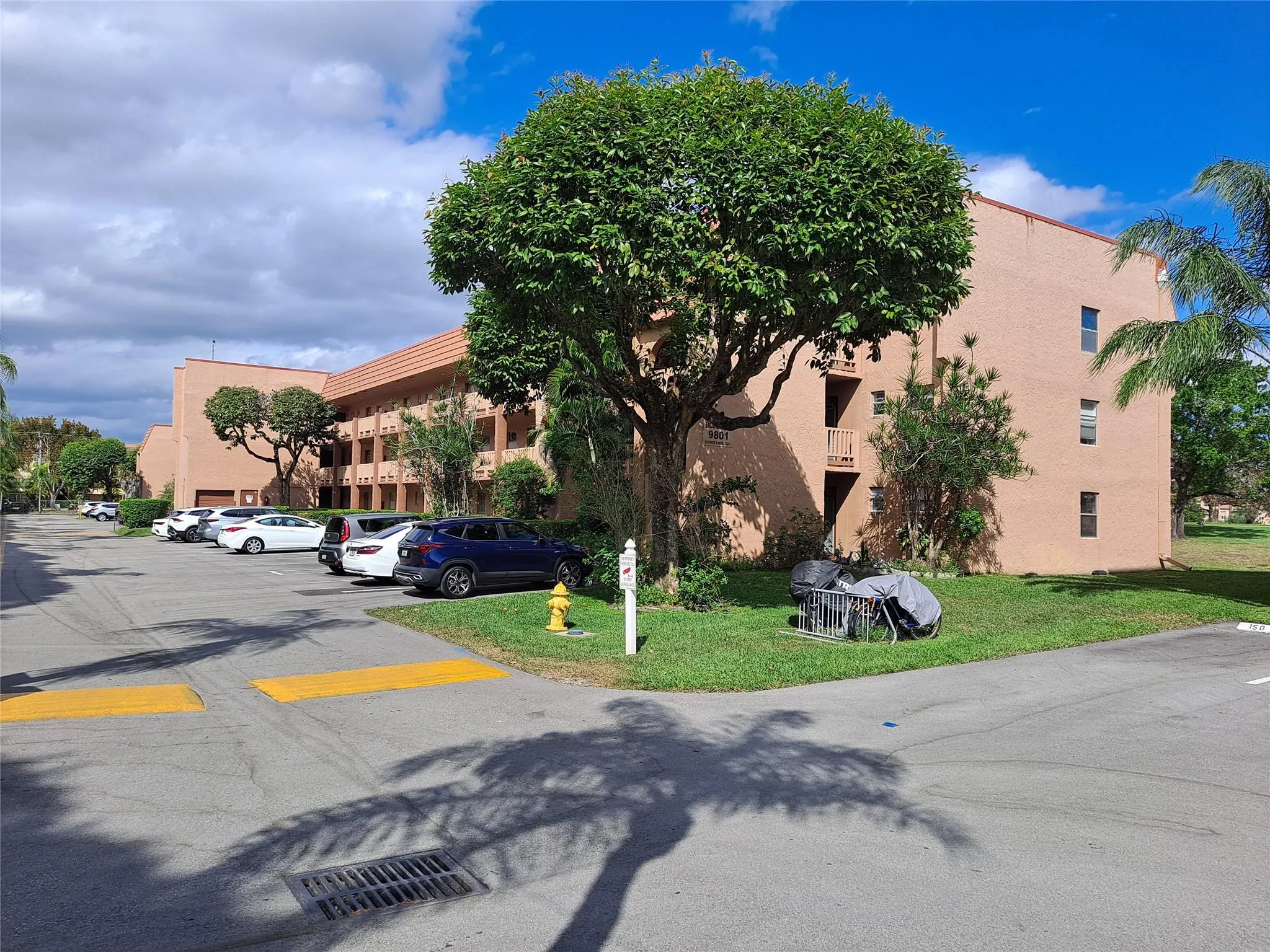 9621 Sunrise Lakes Blvd, #203