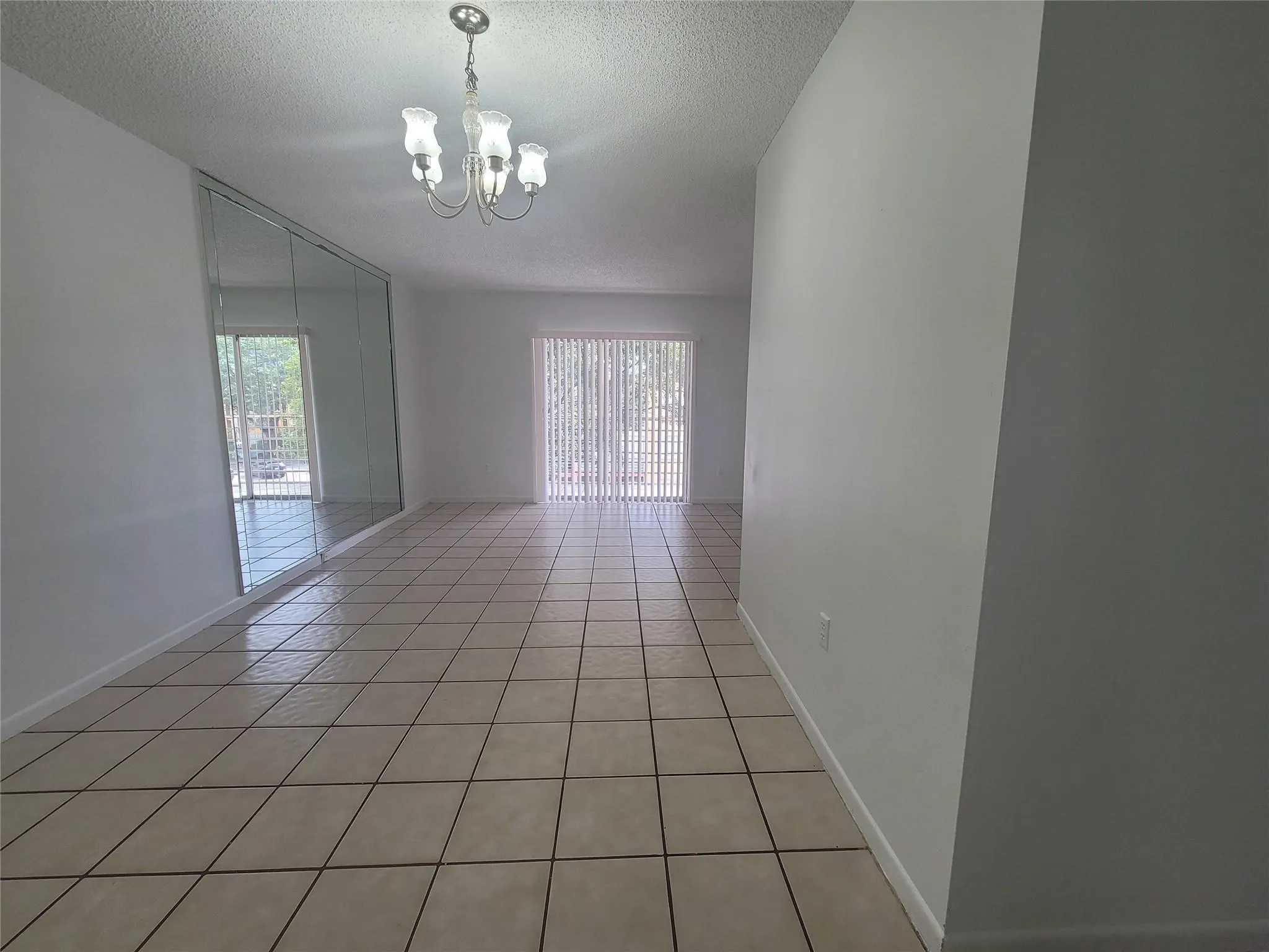 4374 NW 9th Ave, #17-3C