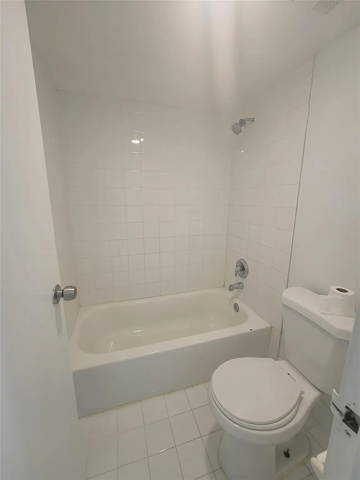 4374 NW 9th Ave, #17-3C