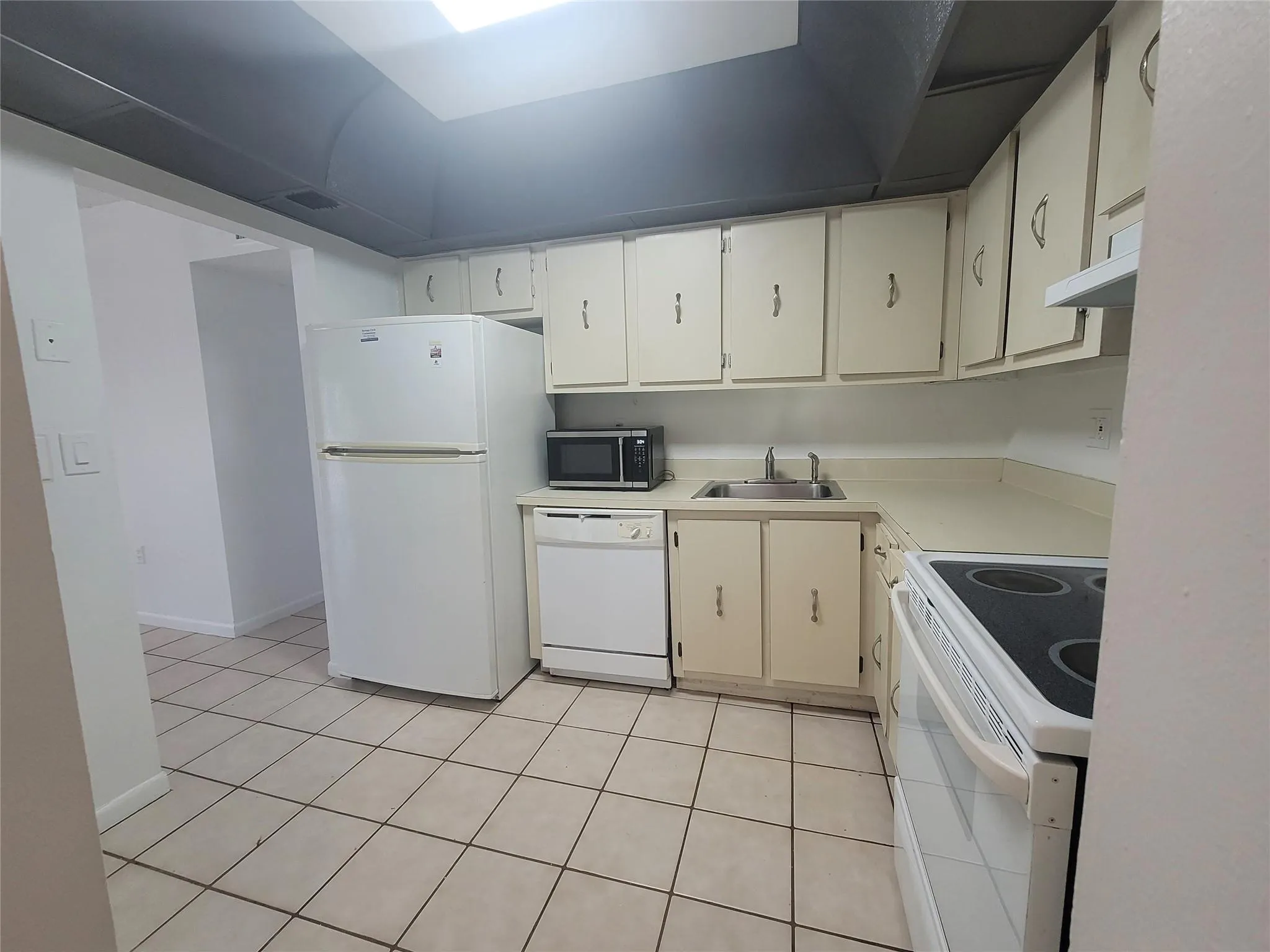 4374 NW 9th Ave, #17-3C