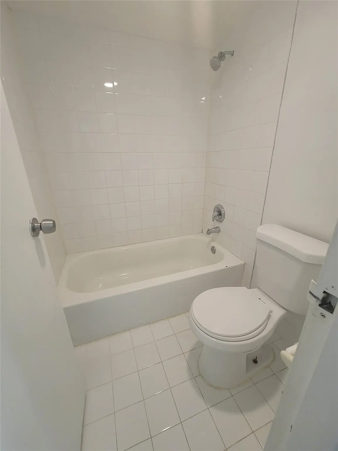 4374 NW 9th Ave, #17-3C