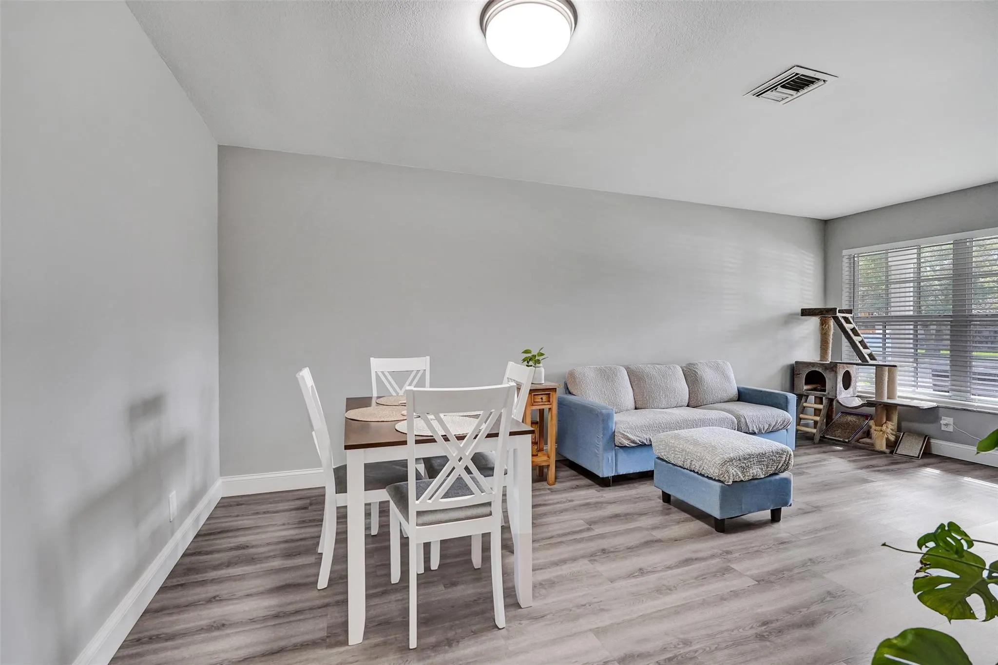 4017 NW 78 Ave 1-2