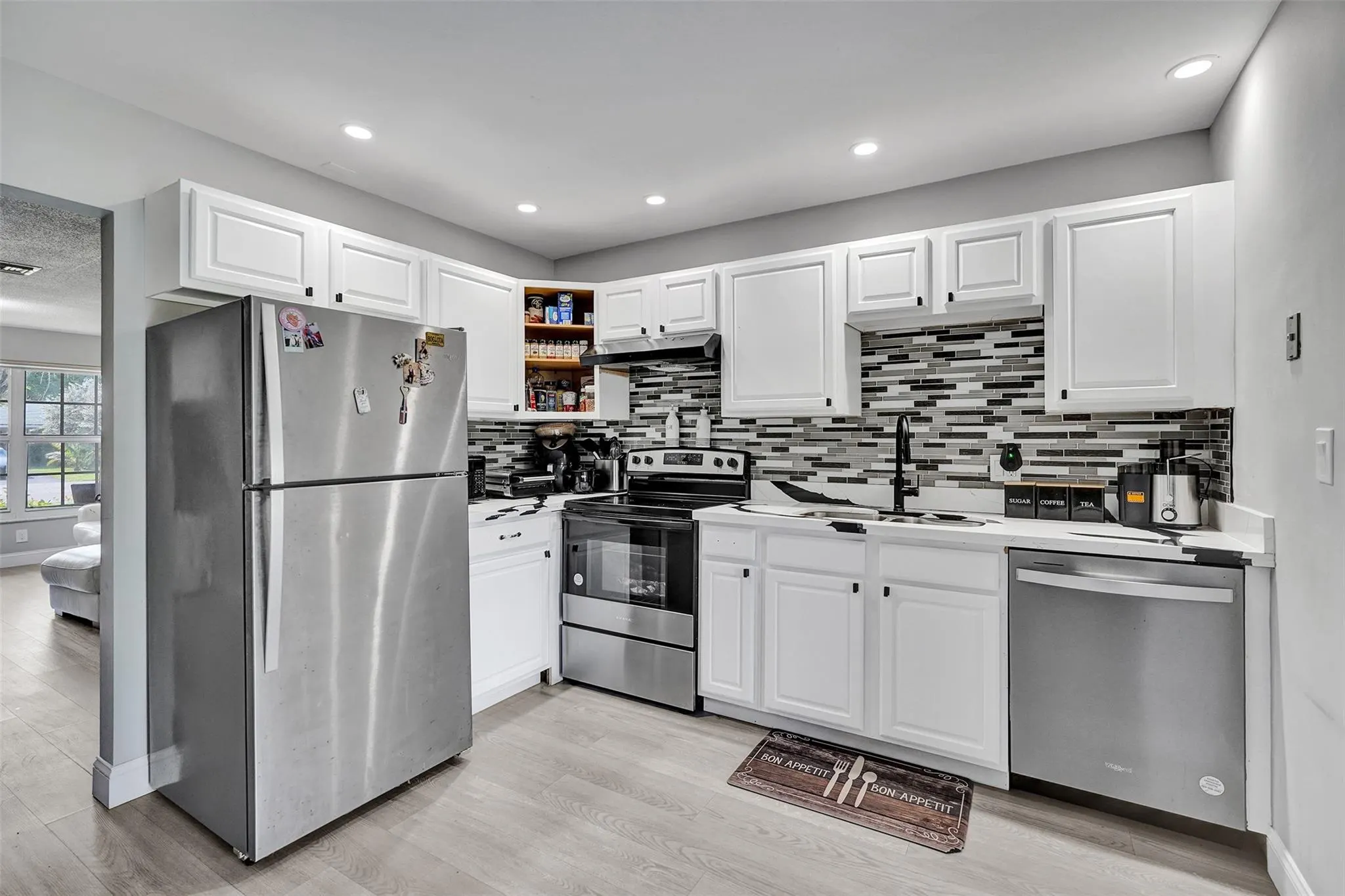4017 NW 78 Ave 1-2