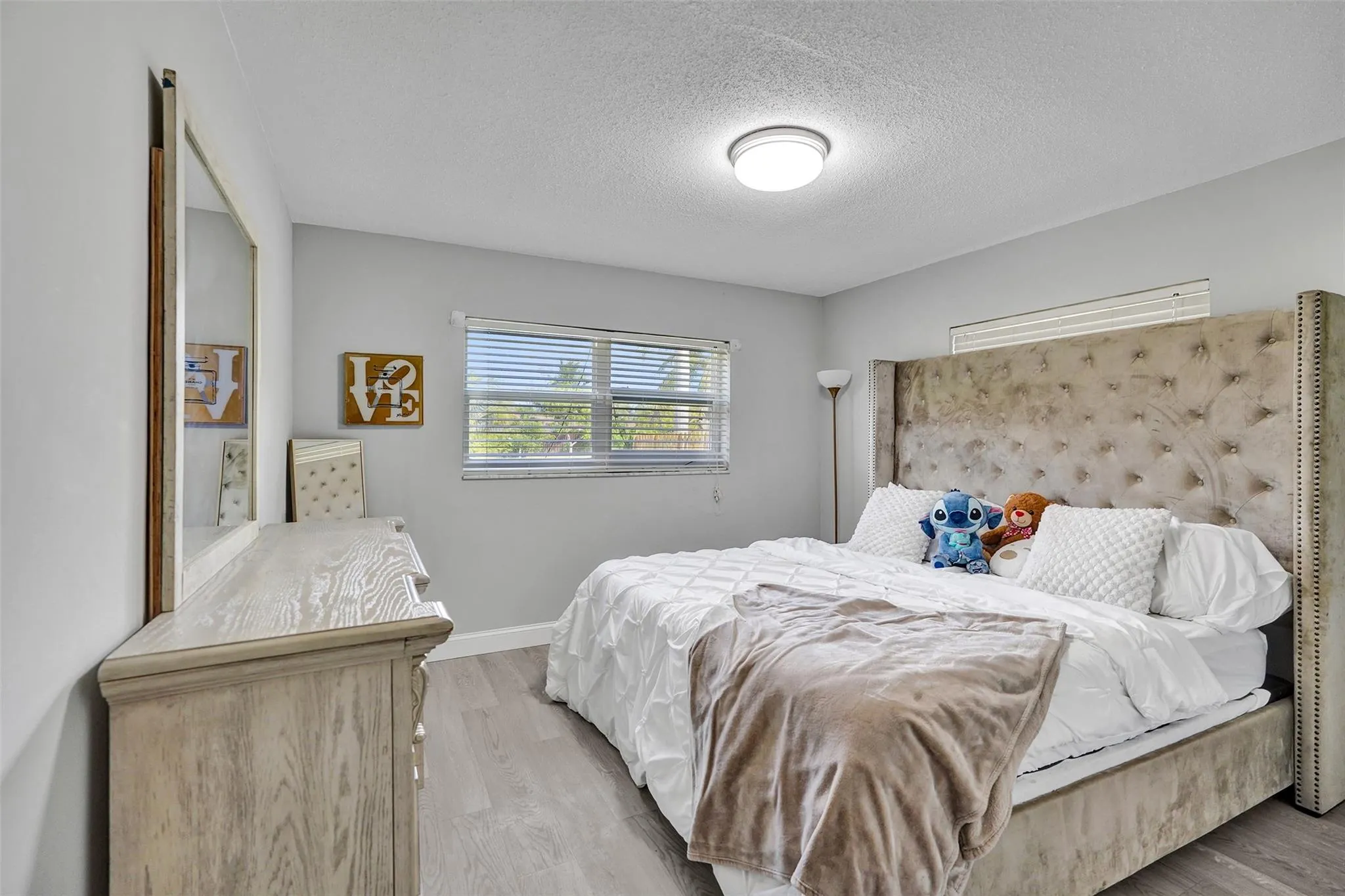 4017 NW 78 Ave 1-2