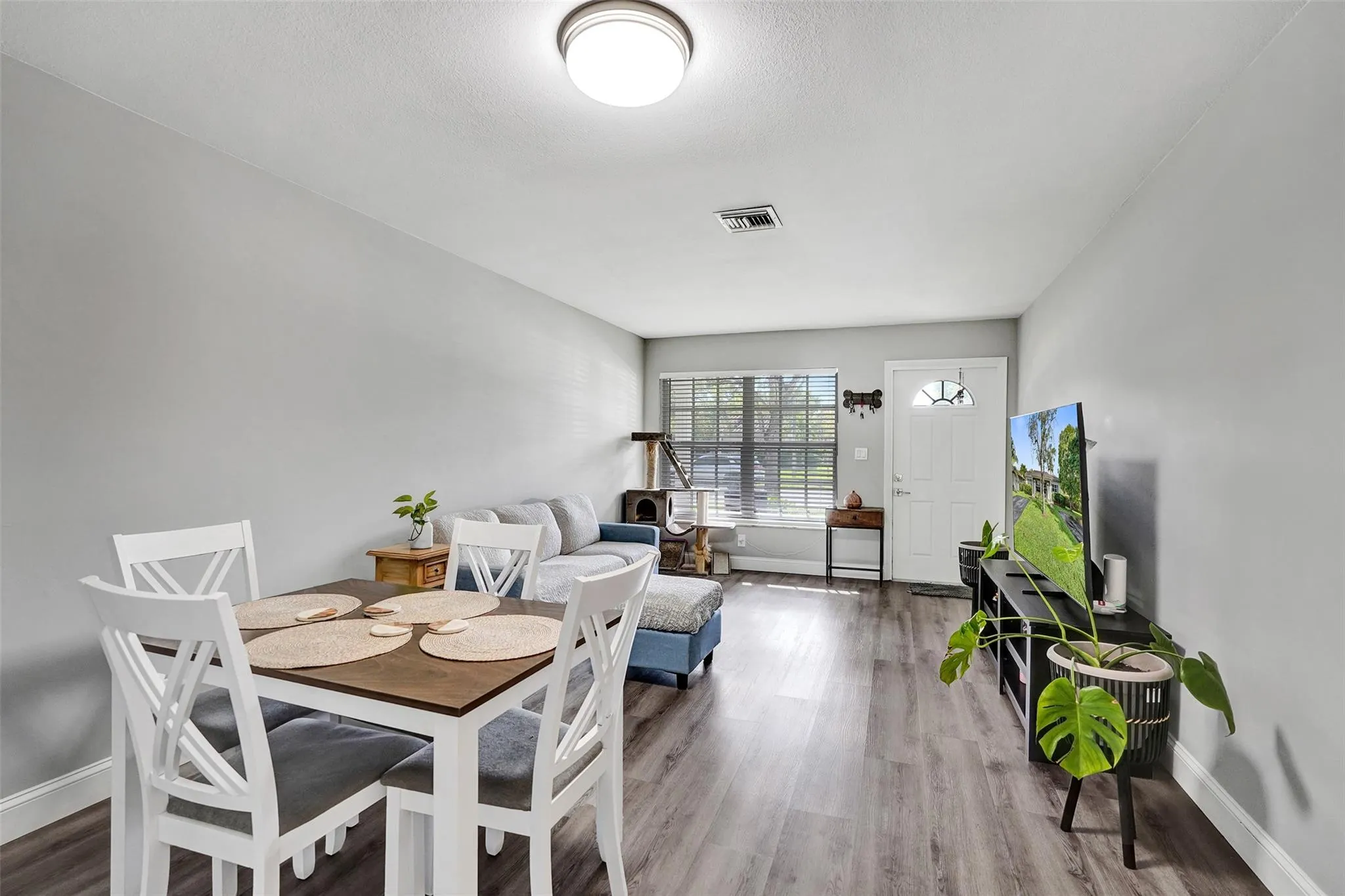 4017 NW 78 Ave 1-2