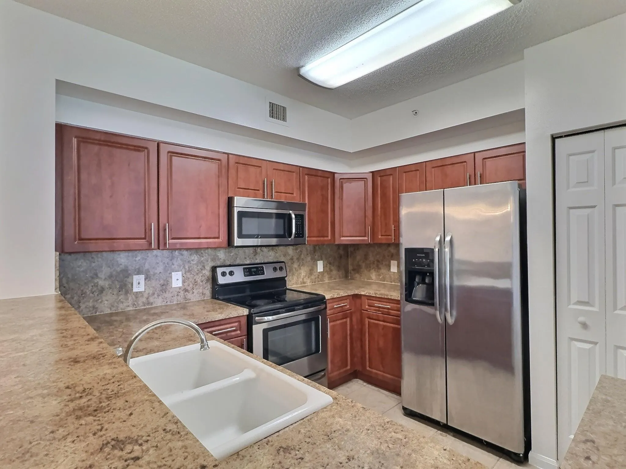 7940 N Nob Hill Rd, #108