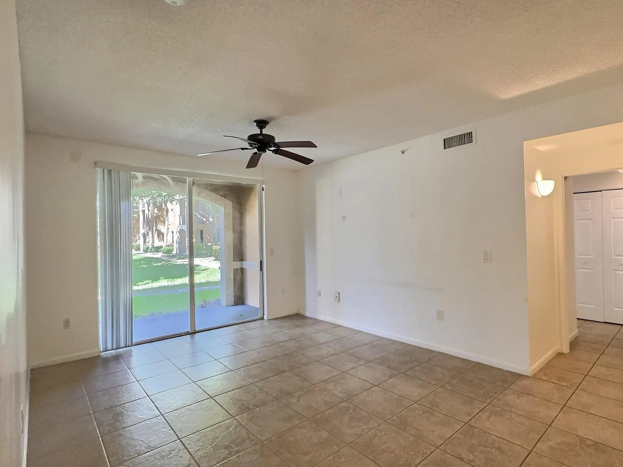 7940 N Nob Hill Rd, #108