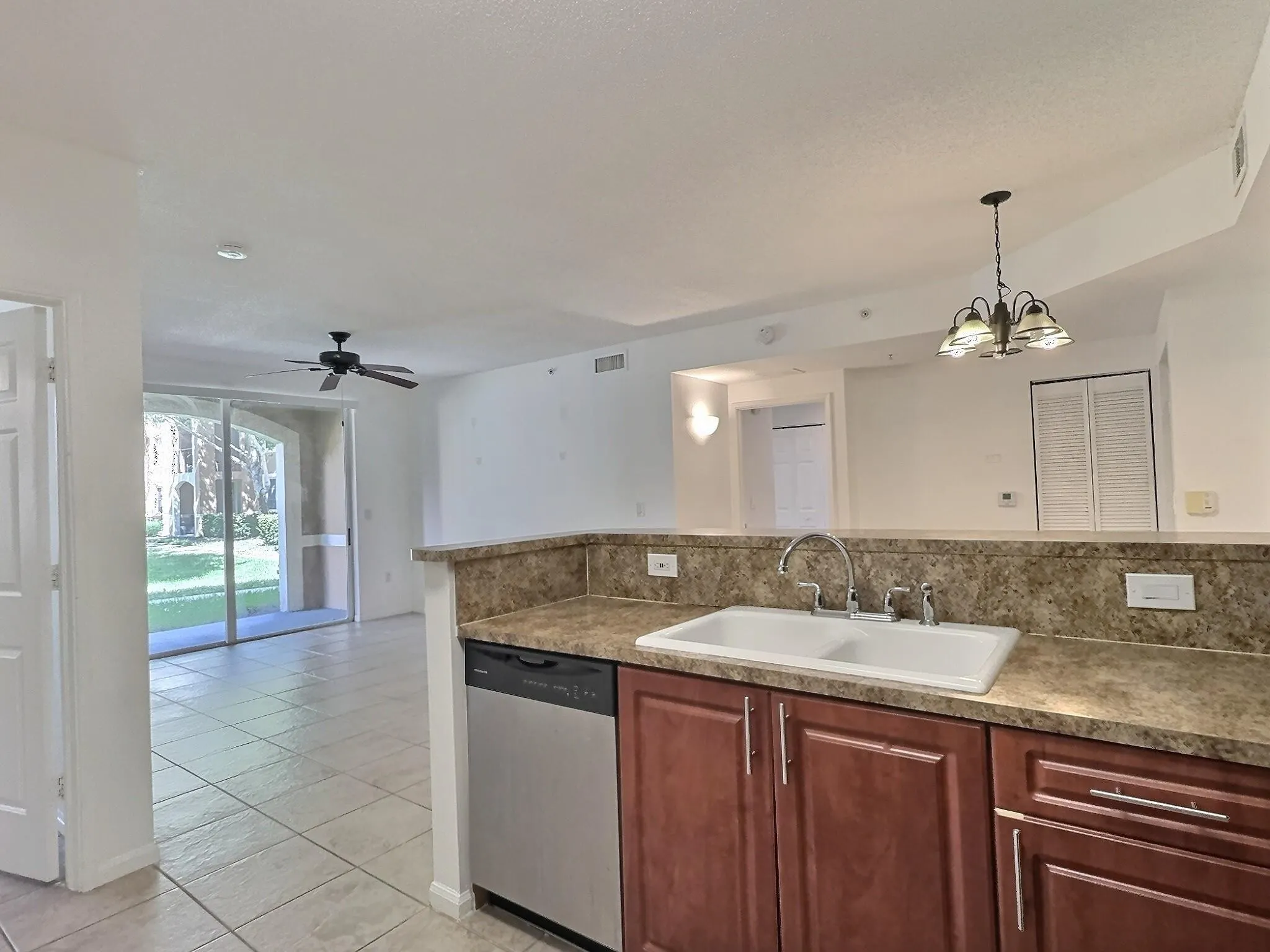 7940 N Nob Hill Rd, #108