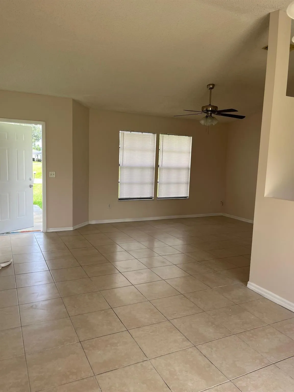 1673 SW Cameo Blvd