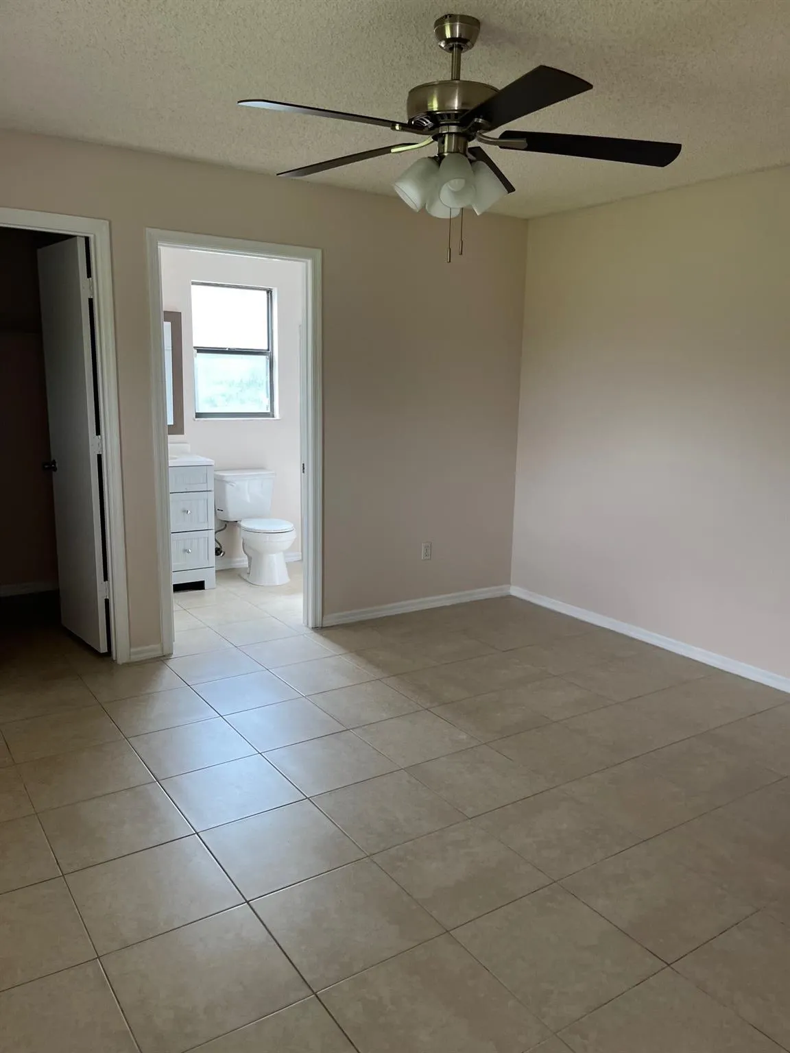 1673 SW Cameo Blvd