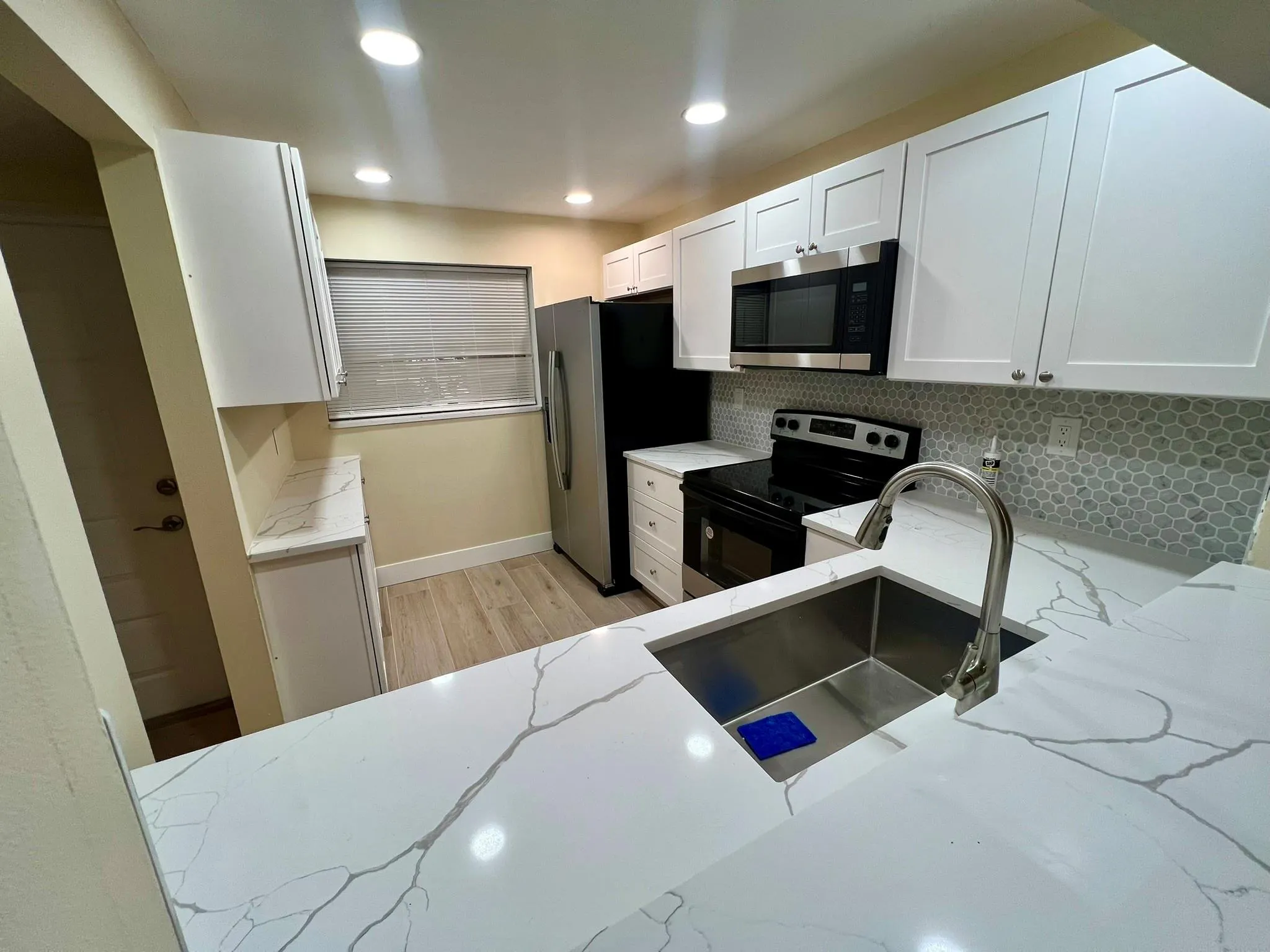 1830 Sabal Palm Dr, #104