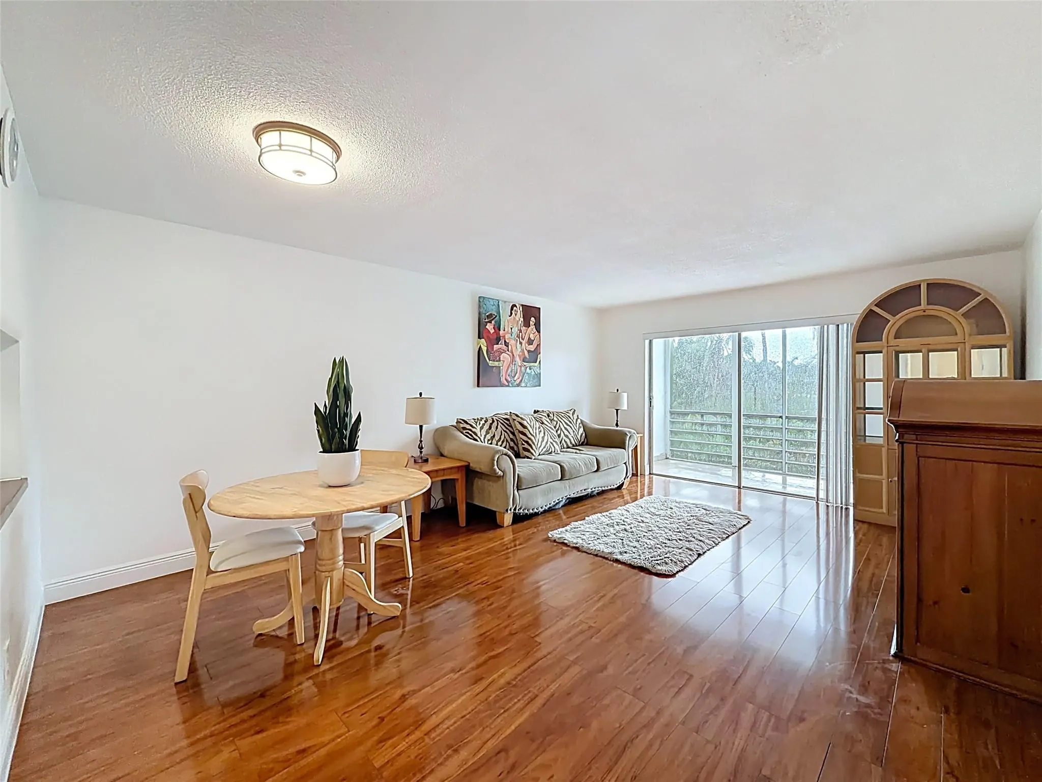 700 NE 14th Ave, #406