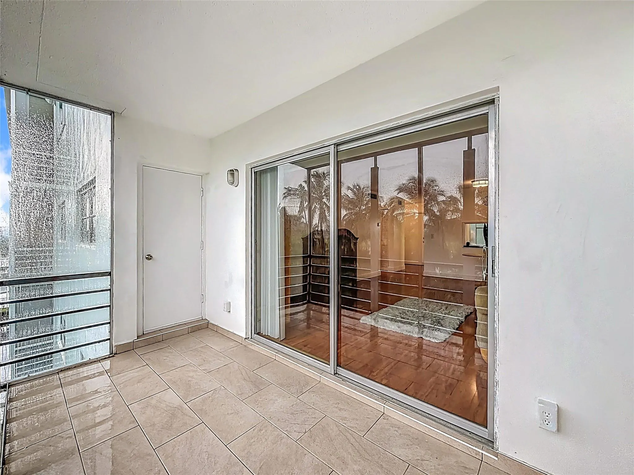 700 NE 14th Ave, #406