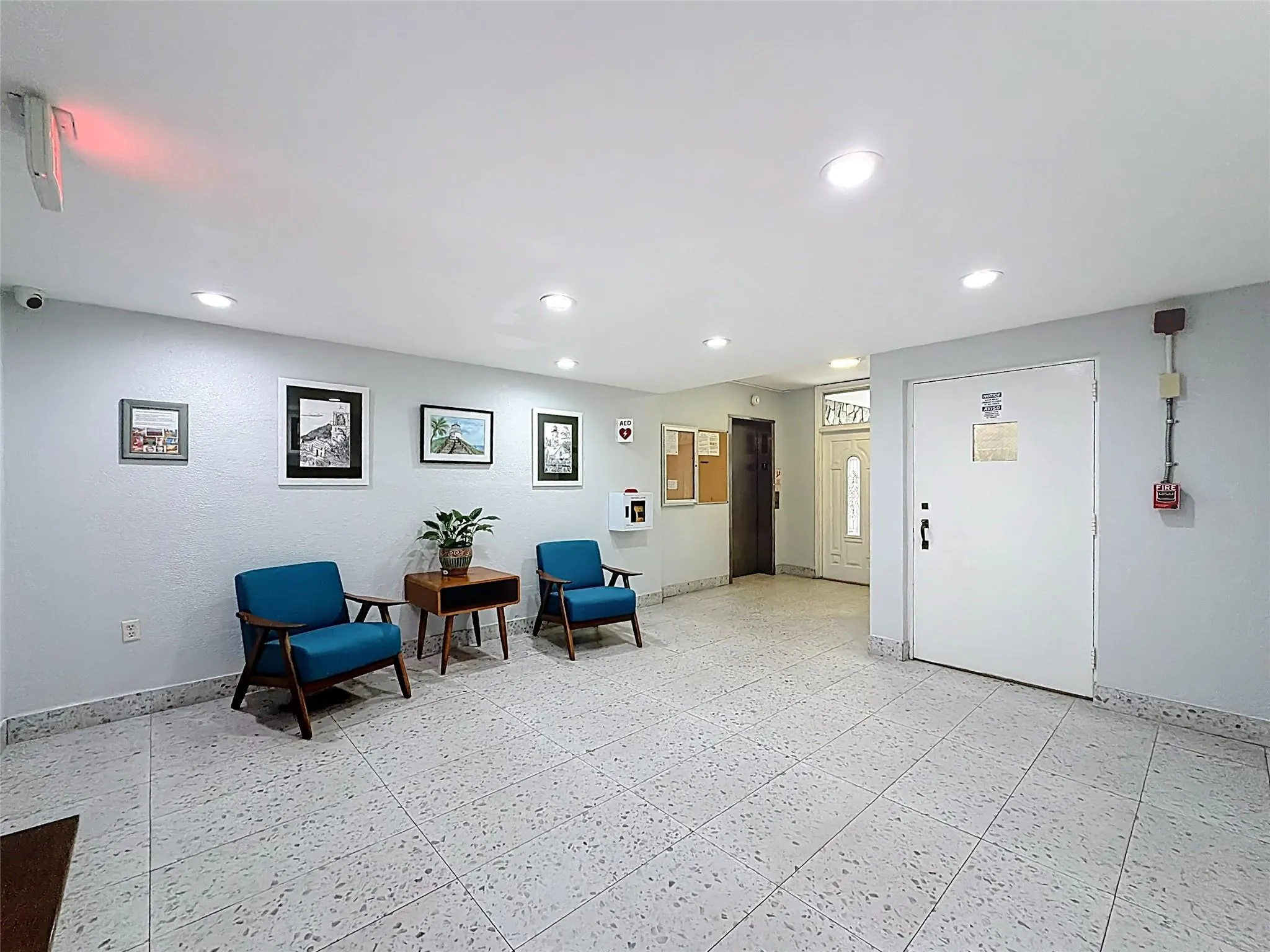 700 NE 14th Ave, #406