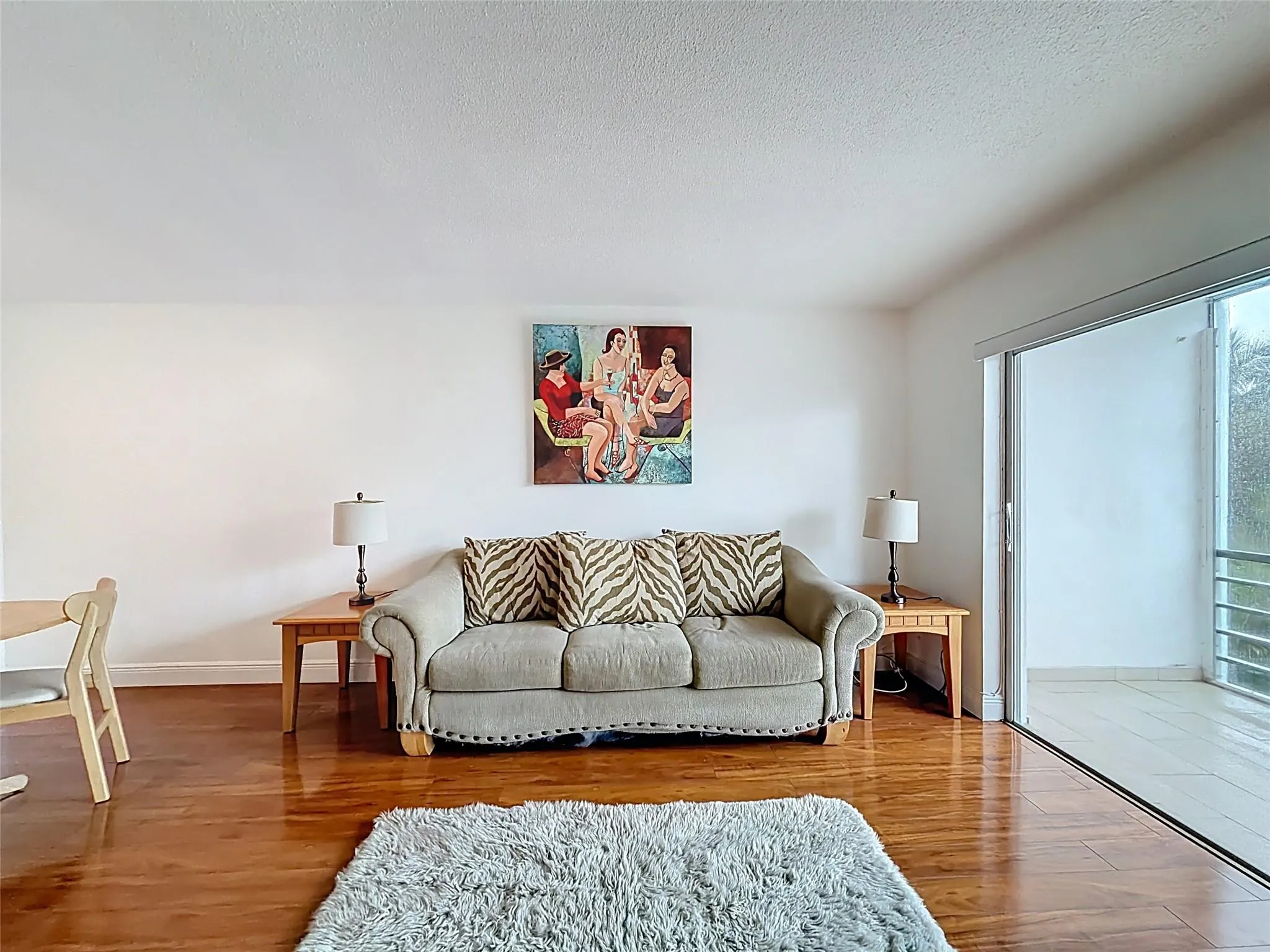 700 NE 14th Ave, #406