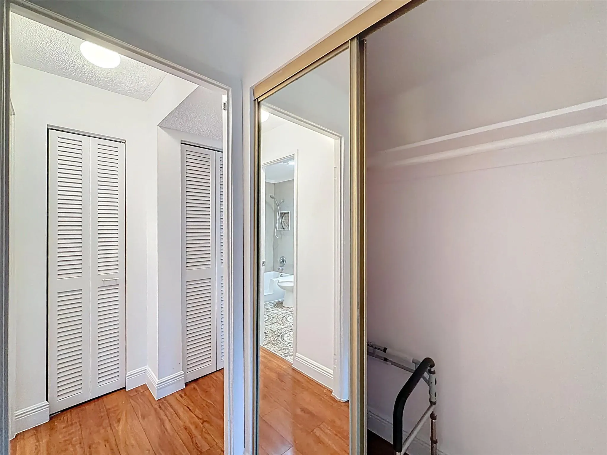 700 NE 14th Ave, #406