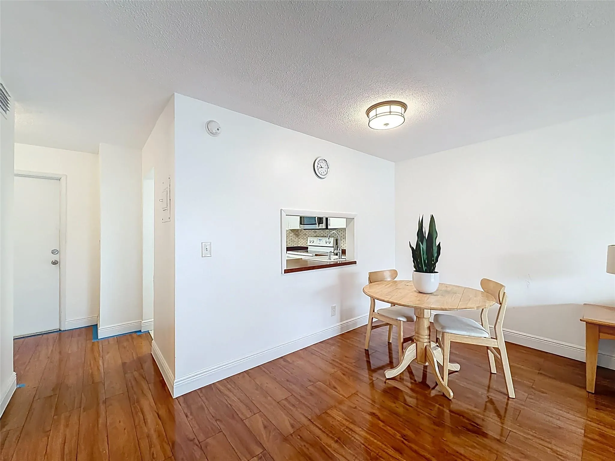 700 NE 14th Ave, #406