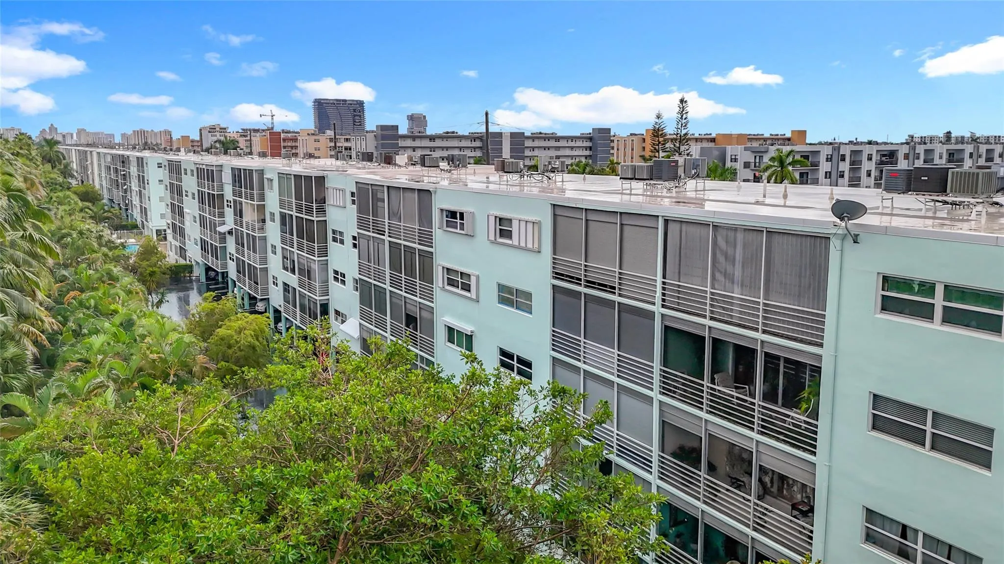 700 NE 14th Ave, #406
