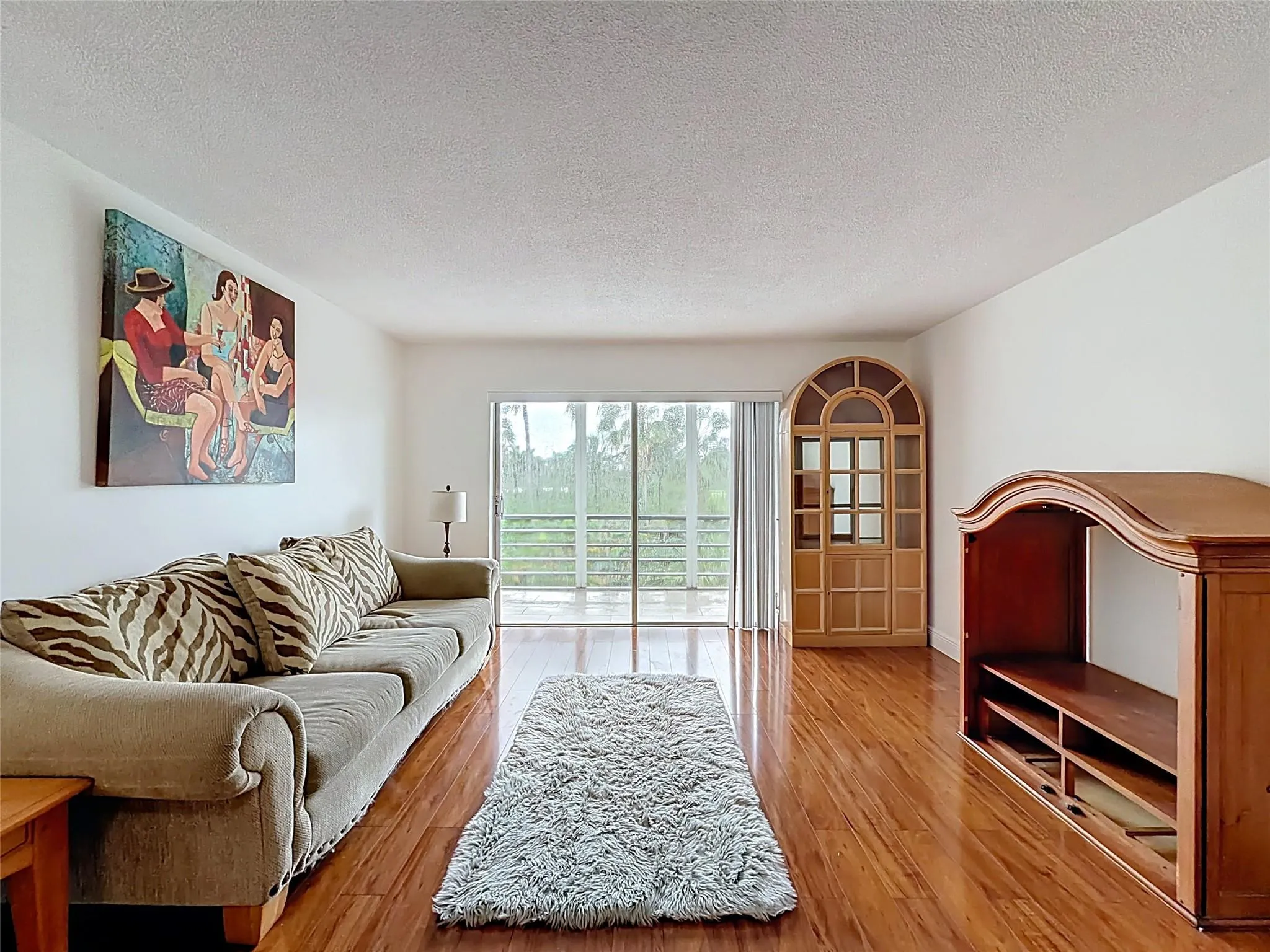 700 NE 14th Ave, #406