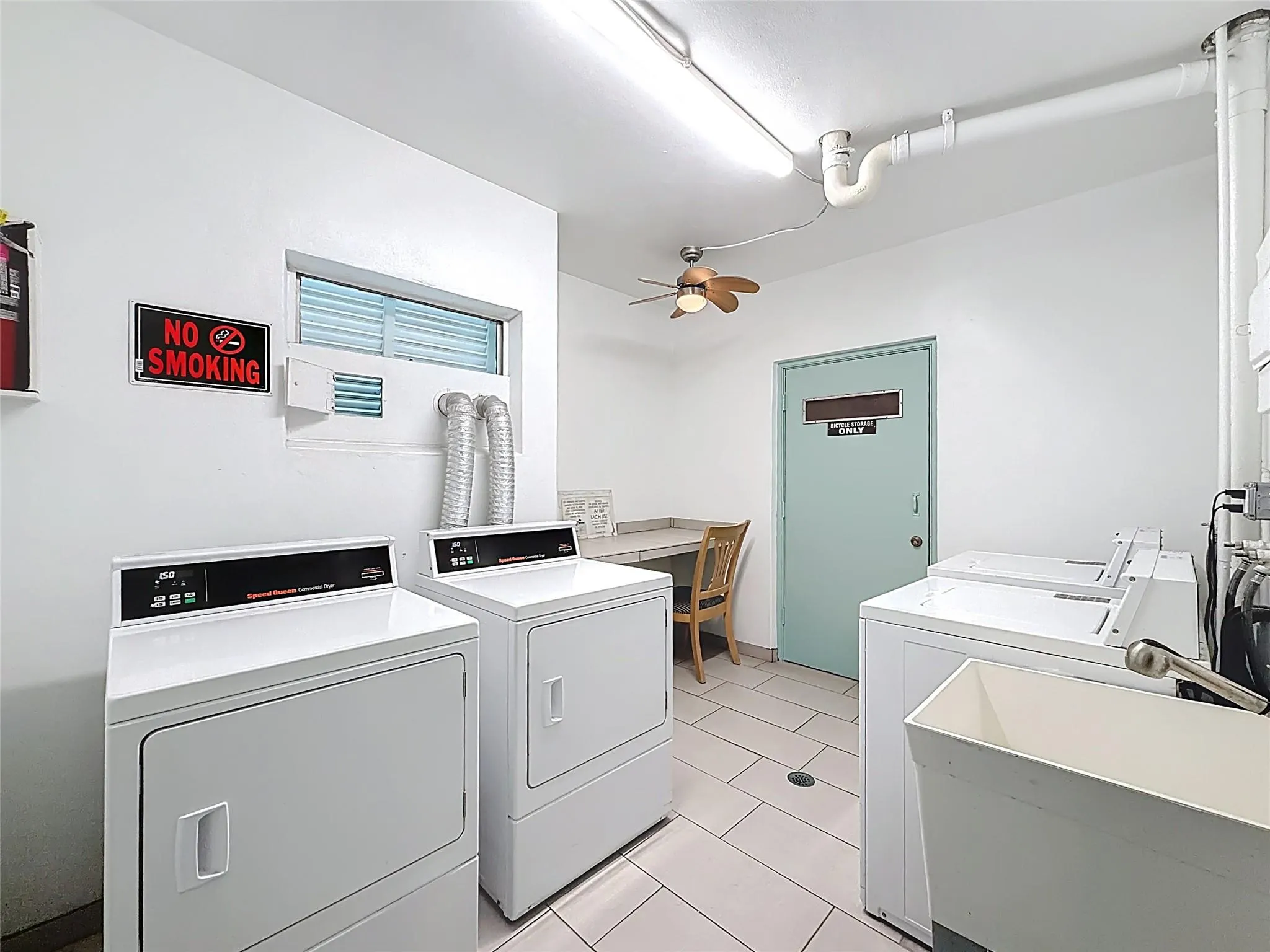 700 NE 14th Ave, #406
