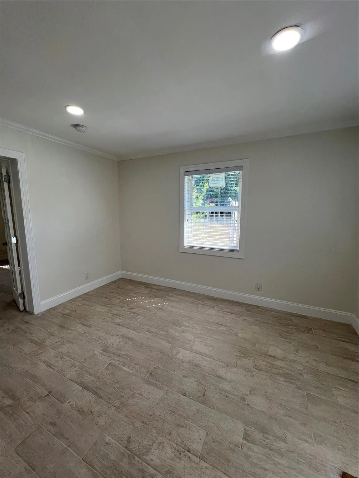 1333 NE 5th Ter, #8
