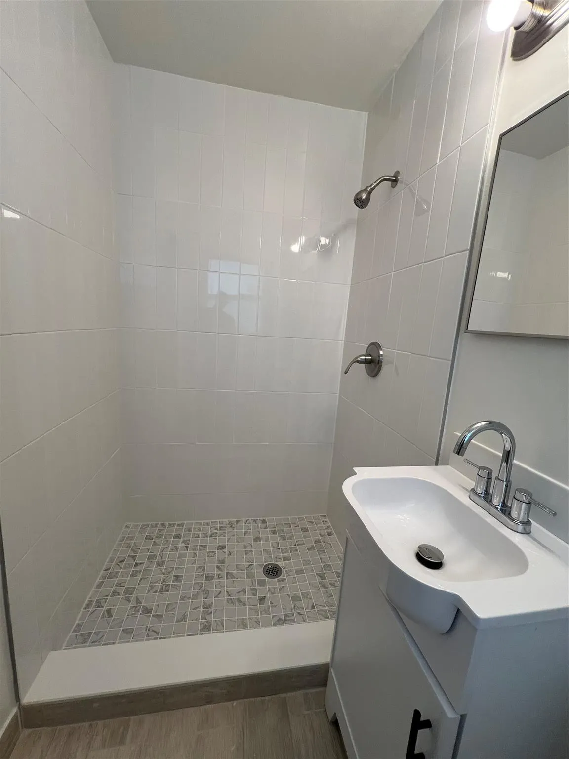 1333 NE 5th Ter, #8
