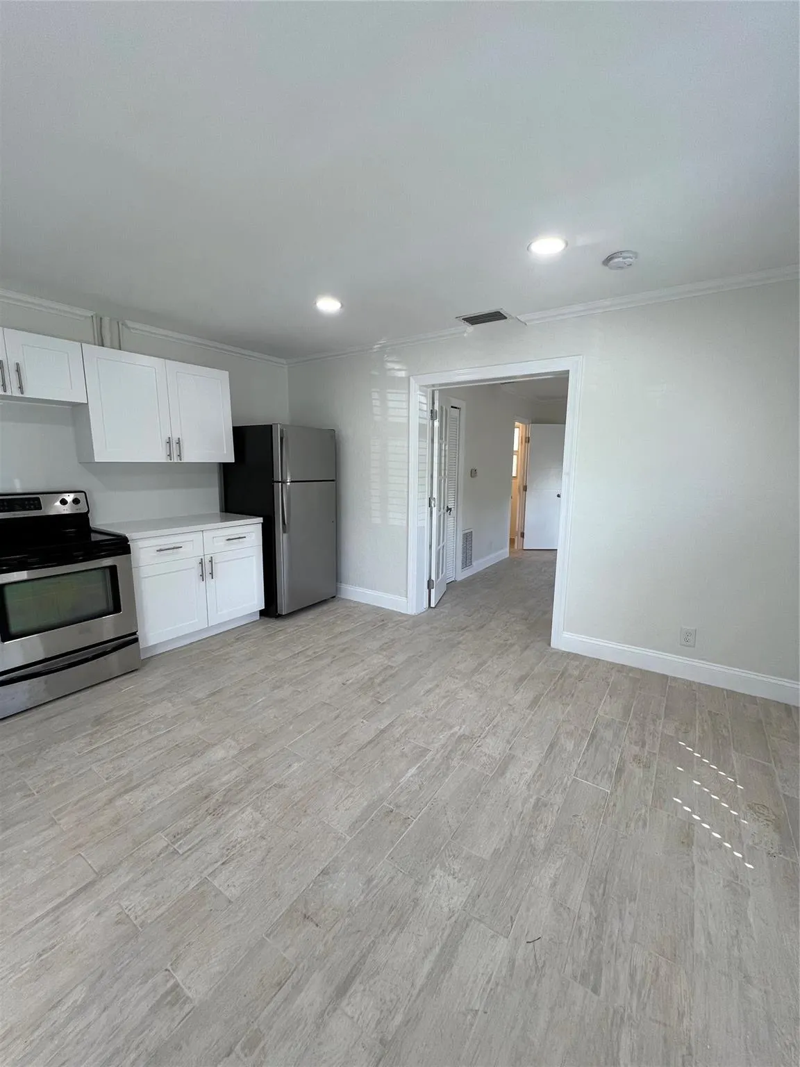 1333 NE 5th Ter, #8