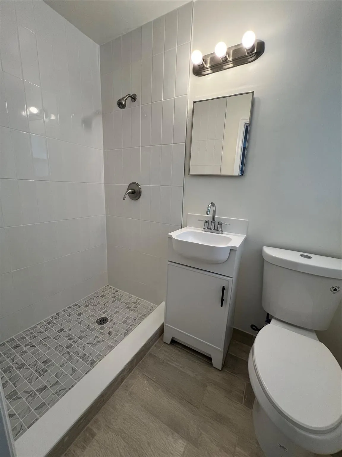 1333 NE 5th Ter, #8