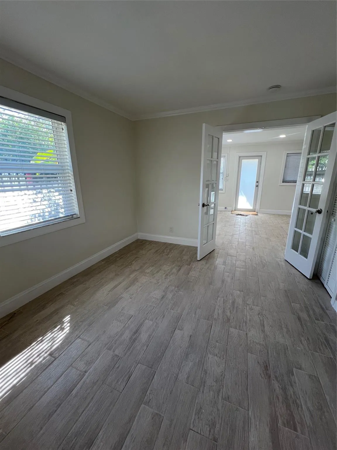1333 NE 5th Ter, #8