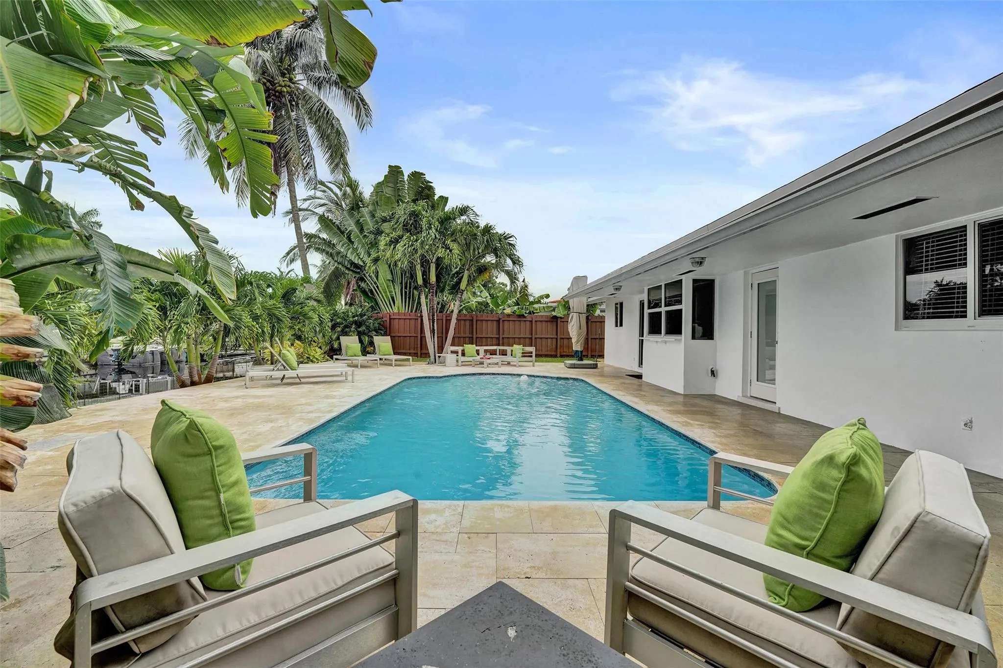 3231 NW 18th Ave